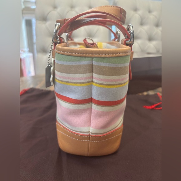 Coach #4434 Daisy Bag - Picture 6 of 14